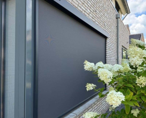 Heroal screens met Somfy Solar