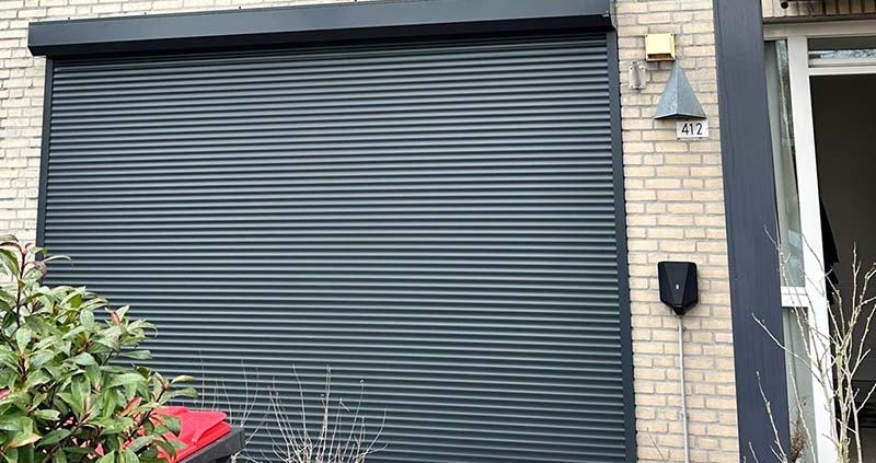 Verhoog uw wooncomfort met geluidswerende rolluiken van Deco Zonwering