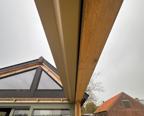 Deco Zonwering plaatst Stobag Arnex verandazonwering in Hernen