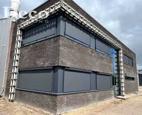 Deco Zonwering plaats screens bij kantoorpand Heeswijk-Dinther